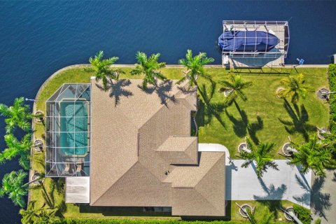 Casa en venta en Cape Coral, Florida, 3 dormitorios, 162.02 m2 № 831422 - foto 27
