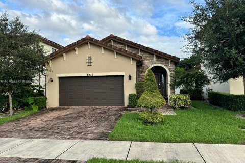 Villa ou maison à vendre à Tamarac, Floride: 3 chambres, 150.13 m2 № 1399527 - photo 12