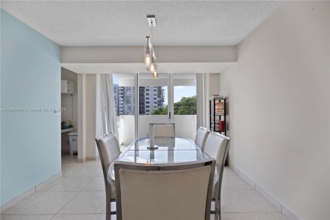 Copropriété à vendre à Pompano Beach, Floride: 2 chambres, 145.86 m2 № 1378732 - photo 10