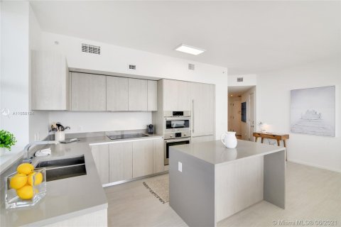 Condominio en alquiler en Hollywood, Florida, 3 dormitorios, 126.44 m2 № 9365 - foto 12