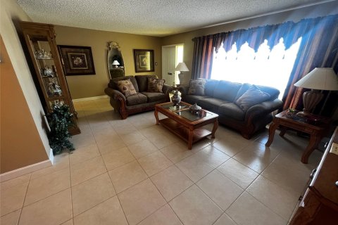 Casa en venta en Tamarac, Florida, 2 dormitorios, 155.8 m2 № 816104 - foto 24