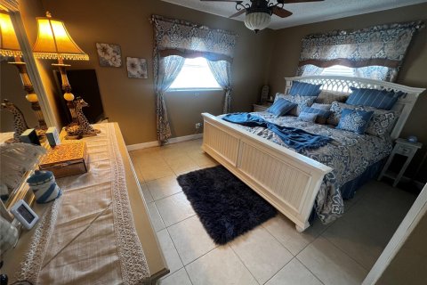 House in Tamarac, Florida 2 bedrooms, 155.8 sq.m. № 816104 - photo 21
