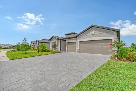 Casa en venta en Bradenton, Florida, 3 dormitorios, 226.59 m2 № 1386666 - foto 3