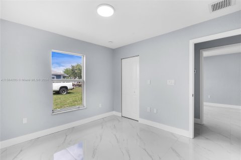 Casa en venta en Homestead, Florida, 3 dormitorios, 103.86 m2 № 1100504 - foto 9