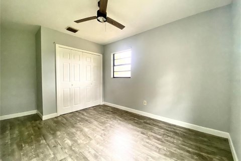 Casa en venta en Tampa, Florida, 3 dormitorios, 109.16 m2 № 1371619 - foto 16