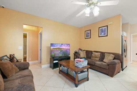 House in Coconut Creek, Florida 4 bedrooms, 197.51 sq.m. № 966081 - photo 15
