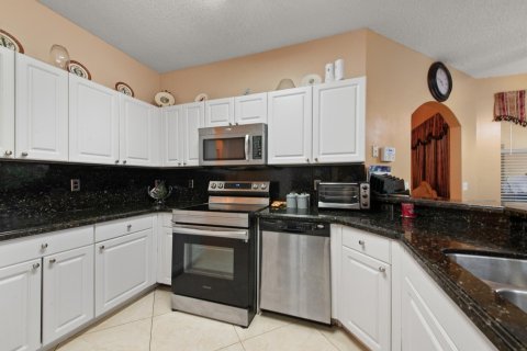 Villa ou maison à vendre à Coconut Creek, Floride: 4 chambres, 197.51 m2 № 966081 - photo 21