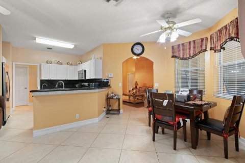 House in Coconut Creek, Florida 4 bedrooms, 197.51 sq.m. № 966081 - photo 19