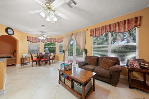 House in Coconut Creek, Florida 4 bedrooms, 197.51 sq.m. № 966081 - photo 16
