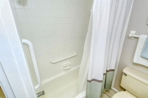 Condominio en alquiler en Sarasota, Florida, 2 dormitorios, 106.37 m2 № 214300 - foto 22