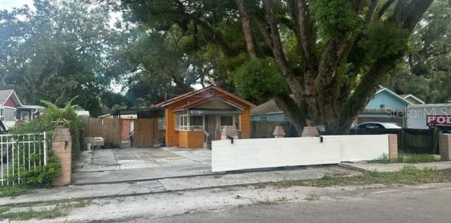 House in Tampa, Florida 1 bedroom, 50.72 sq.m. № 1371081