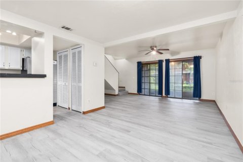 Touwnhouse à vendre à Gainesville, Floride: 3 chambres, 127.28 m2 № 1368428 - photo 3