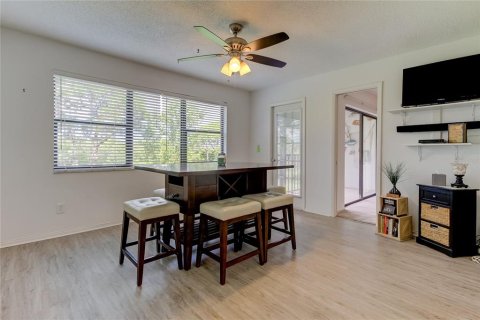 Condominio en venta en Saint Petersburg, Florida, 2 dormitorios, 133.78 m2 № 1368367 - foto 12