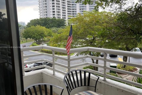 Condo in Aventura, Florida, 2 bedrooms  № 364212 - photo 7