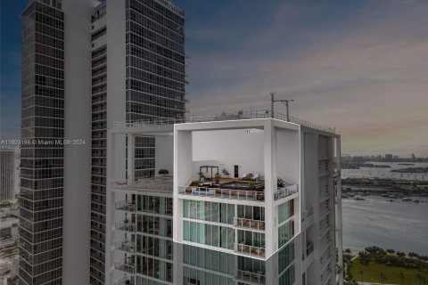 Copropriété à vendre à Miami, Floride: 2 chambres, 238.39 m2 № 1226274 - photo 8