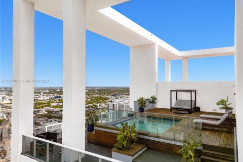 Copropriété à vendre à Miami, Floride: 2 chambres, 238.39 m2 № 1226274 - photo 1