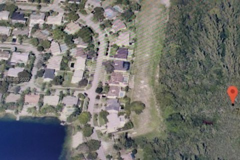 Land in Cutler Bay, Florida № 71742 - photo 1