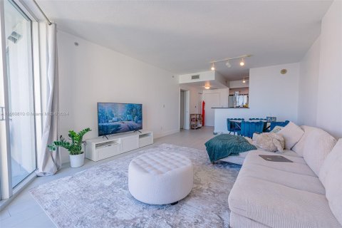 Condo in Miami, Florida, 1 bedroom  № 1366961 - photo 11