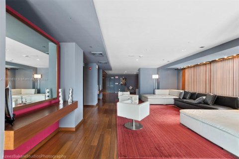 Condominio en alquiler en Miami, Florida, 1 dormitorio, 78.6 m2 № 1366961 - foto 30