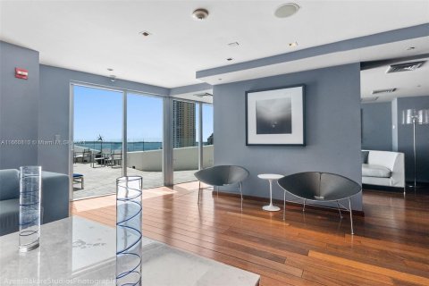 Condo in Miami, Florida, 1 bedroom  № 1366961 - photo 25