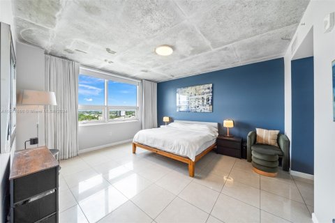 Condo in Miami, Florida, 2 bedrooms  № 1404533 - photo 10