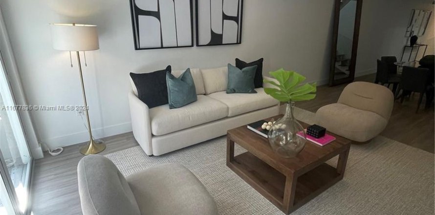 Condo in Miami, Florida, 2 bedrooms  № 1404531