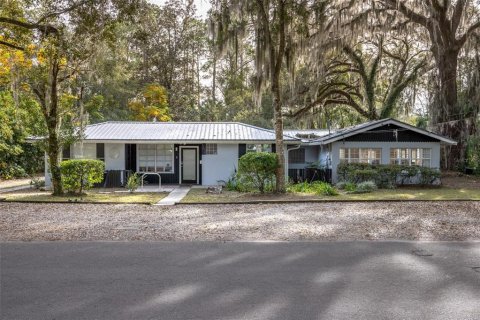 Immobilier commercial à vendre à Gainesville, Floride: 202.16 m2 № 937226 - photo 1