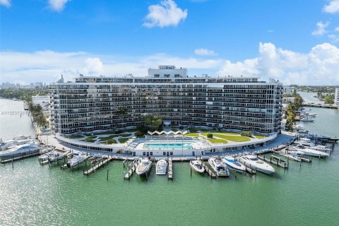 Copropriété à vendre à Miami Beach, Floride: 3 chambres, 144 m2 № 1101859 - photo 2