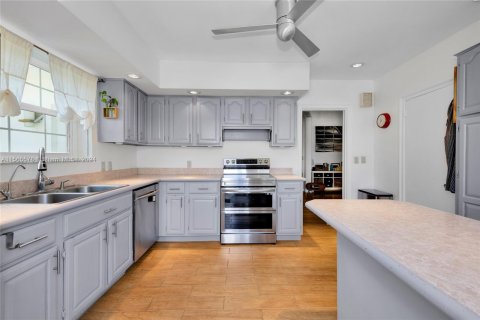 Casa en venta en Coral Gables, Florida, 2 dormitorios, 133.22 m2 № 1101901 - foto 10