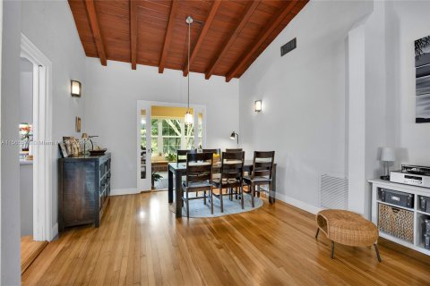 Casa en venta en Coral Gables, Florida, 2 dormitorios, 133.22 m2 № 1101901 - foto 5