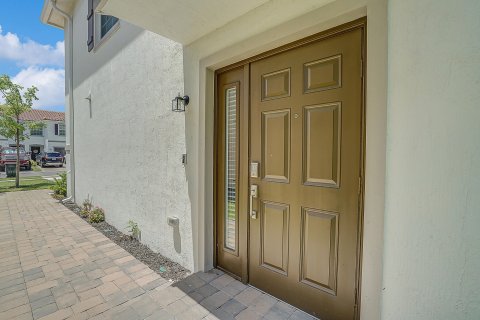 Townhouse in Lake Worth, Florida 4 bedrooms, 178.37 sq.m. № 1208791 - photo 18