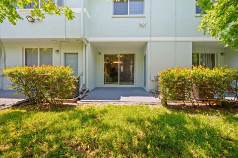 Townhouse in Riviera Beach, Florida 2 bedrooms, 113.99 sq.m. № 1208792 - photo 6