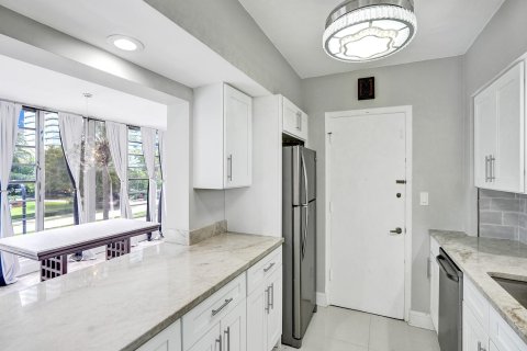 Condominio en venta en Bal Harbour, Florida, 2 dormitorios, 138.24 m2 № 1151518 - foto 17