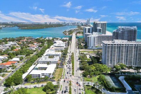 Condo in Bal Harbour, Florida, 2 bedrooms  № 1151518 - photo 29