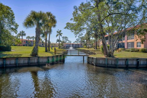 Condo in Stuart, Florida, 1 bedroom  № 1134919 - photo 28