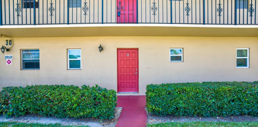 Condo in Stuart, Florida, 1 bedroom  № 1134919