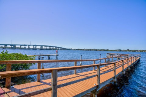 Condo in Stuart, Florida, 1 bedroom  № 1134919 - photo 4