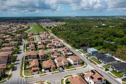 Immobilier commercial à vendre à Miami, Floride № 1237356 - photo 9