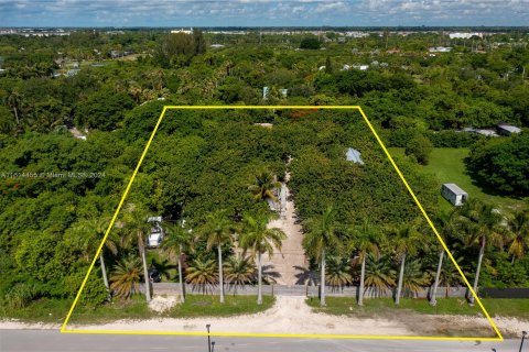 Propiedad comercial en venta en Miami, Florida № 1237356 - foto 2