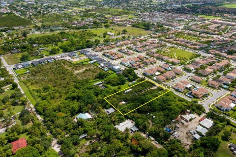 Propiedad comercial en venta en Miami, Florida № 1237356 - foto 8