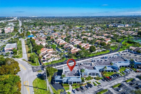 Propiedad comercial en venta en Kendall, Florida № 1238165 - foto 24