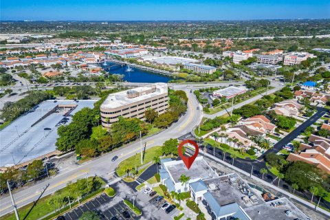 Propiedad comercial en venta en Kendall, Florida № 1238165 - foto 25