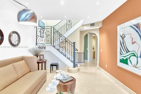 Villa ou maison à vendre à Aventura, Floride: 5 chambres, 257.34 m2 № 1101686 - photo 12