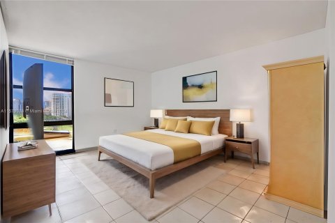 Condo in Aventura, Florida, 1 bedroom  № 1119749 - photo 4