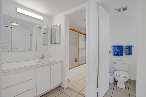 Copropriété à vendre à Aventura, Floride: 1 chambre, 84.82 m2 № 1119749 - photo 17