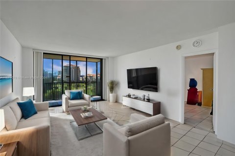 Condominio en venta en Aventura, Florida, 1 dormitorio, 84.82 m2 № 1119749 - foto 3