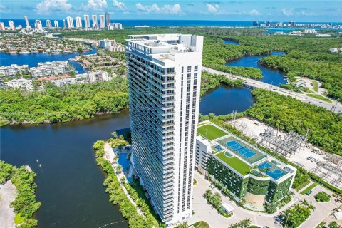 Condominio en venta en North Miami Beach, Florida, 3 dormitorios, 144.56 m2 № 682103 - foto 2