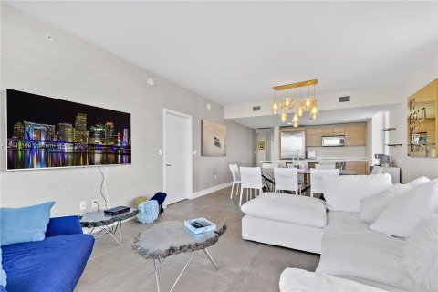 Condominio en venta en North Miami Beach, Florida, 3 dormitorios, 144.56 m2 № 682103 - foto 24