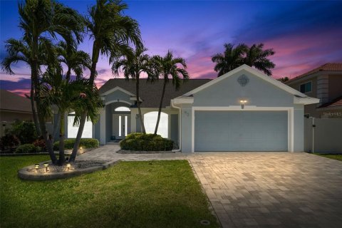 Casa en venta en Saint Petersburg, Florida, 4 dormitorios, 192.12 m2 № 1381303 - foto 8