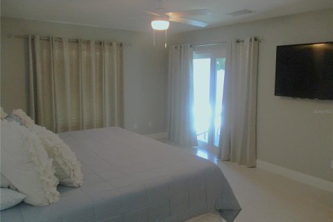 Casa en venta en Saint Petersburg, Florida, 4 dormitorios, 192.12 m2 № 1381303 - foto 30